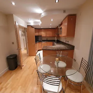 Apartment Canary Wharf, E14 9ne