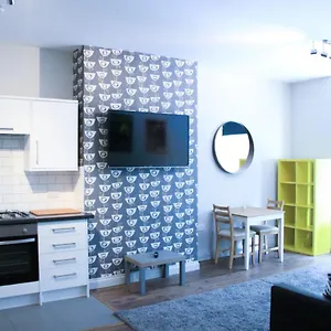 highfield-apartments.tophotelsbath.com/